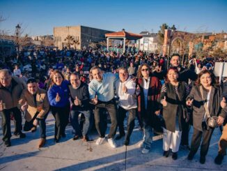Asiste alcalde Marco Bonilla a verbena popular en la colonia PRI de Parral