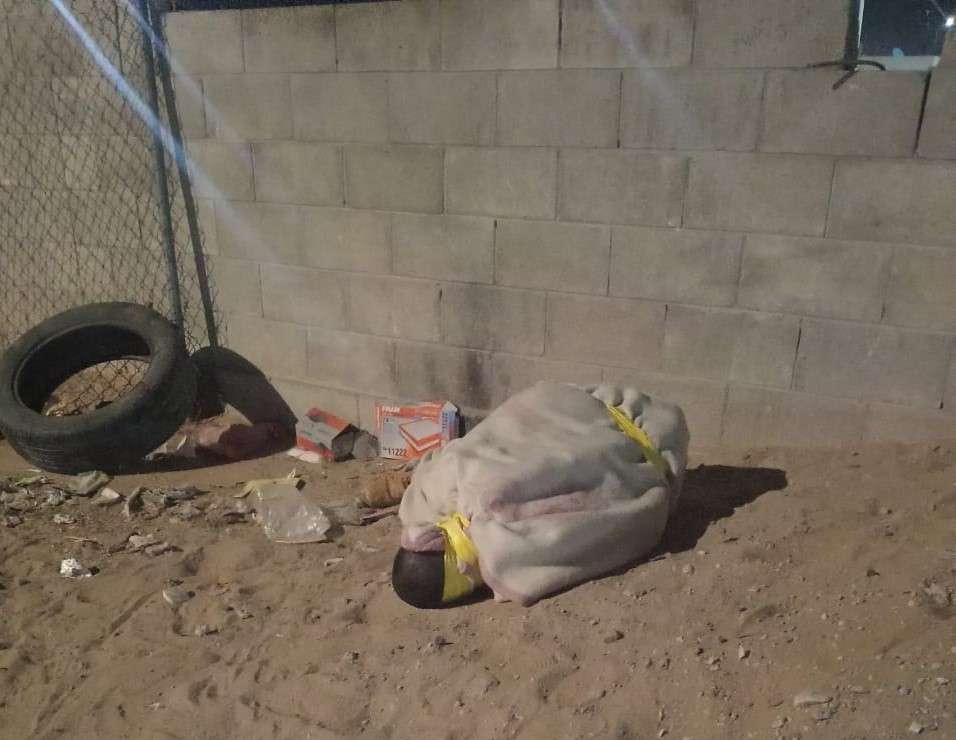 Localizan cuerpo envuelto en una cobija en la colonia Urbivilla del Campo