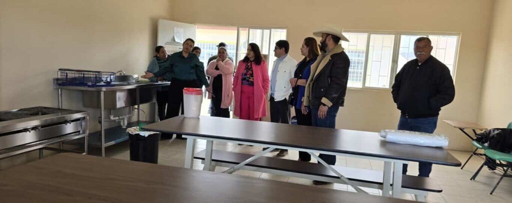 Dota DIF Estatal de cocina y comedor Telebachillerato de Villa Coronado