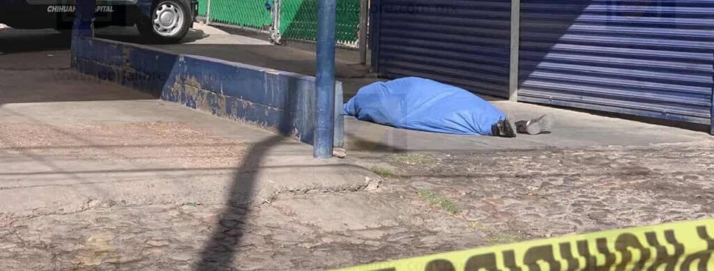 Hombre fallece en estacionamiento de un expendio en San Felipe