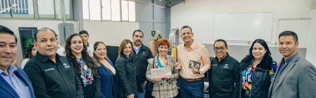 Con Presupuesto Participativo, entrega alcalde Bonilla máquina CNC en CONALEP 1