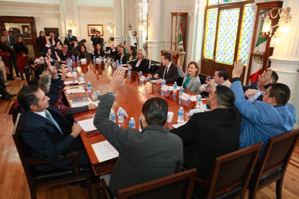 Aprueban regidores por mayoría modificación del Reglamento de Desarrollo Urbano para reglamentar construcción de bardas en fraccionamientos