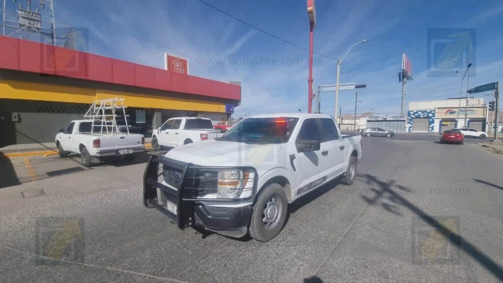 Asalto en tienda Oxxo; ladrones huyen con $20,000 en efectivo