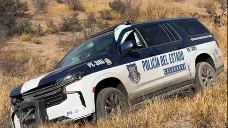 Vuelca policía estatal en carretera Jiménez a Parral