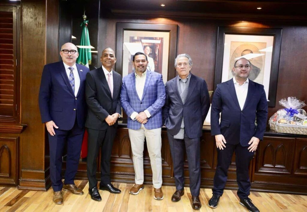 Acuerdan alcaldes de Juárez y El Paso promover la región para nuevos inversores