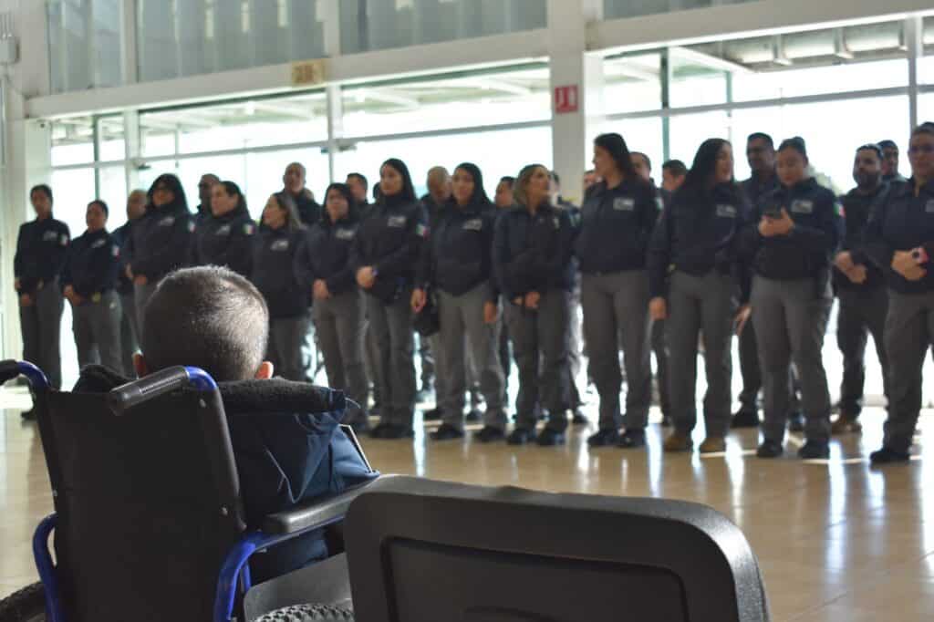 Cumple FGE sueño de niño de convertirse en Policía Ministerial por un día