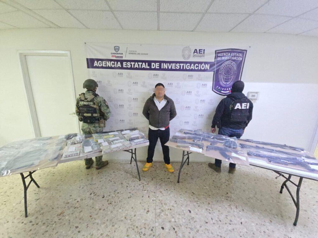 A proceso policía municipal que se dedicaba a la compra-venta de armamento