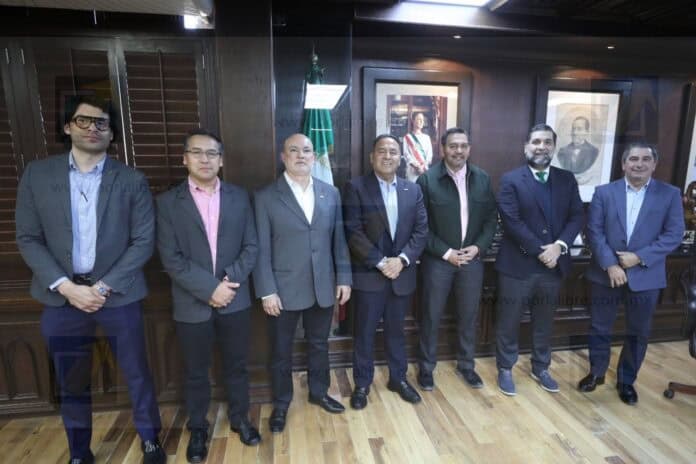 Recibe alcalde Pérez Cuéllar visita del presidente nacional de la CMIC