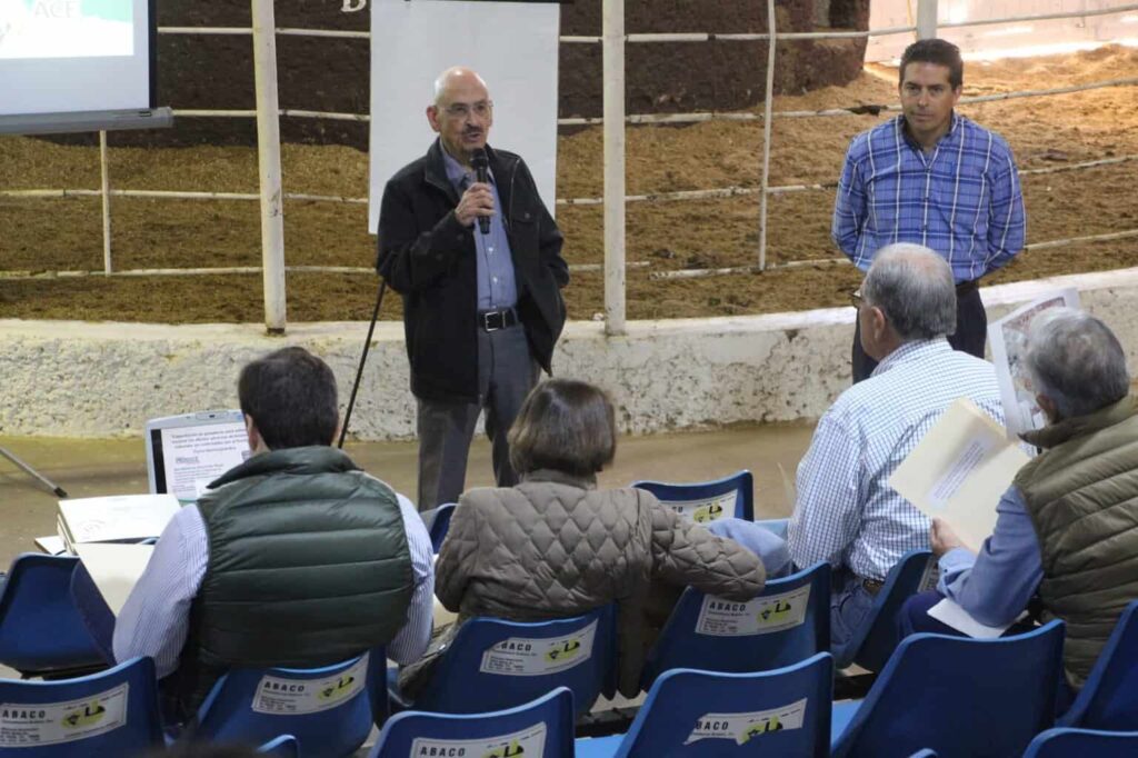 Imparte SDR capacitación a ganaderos sobre herramientas para enfrentar la sequía