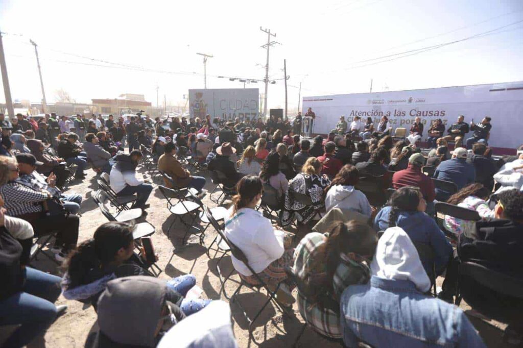 Atiende municipio necesidades de Anapra; llevan servicios a la colonia