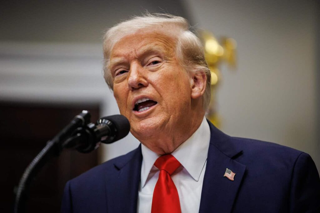 Académicos y empresarios del norte califican a Trump como «extorsionador»