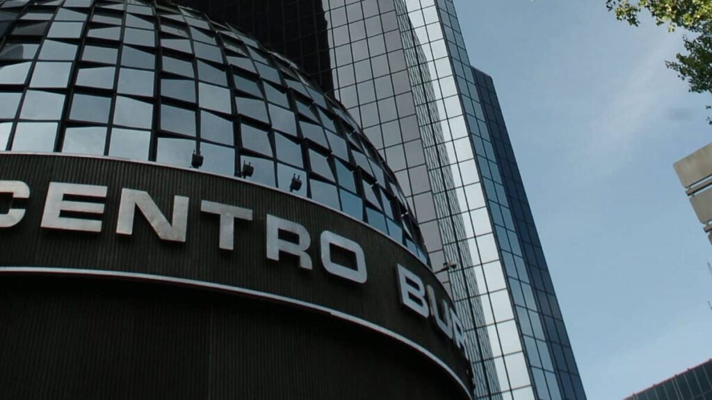 Bolsa Mexicana de Valores cae 1.2% en su apertura arrastrada por los aranceles de Trump