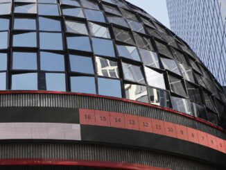 Peso se deprecia un 0.68% frente al dólar tras confirmación de aranceles de Trump