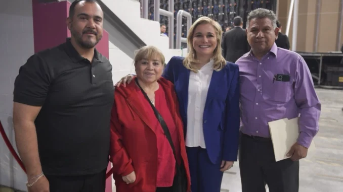 Maru Campos se reúne con maestros jubilados tras su Tercer Informe de Gobierno