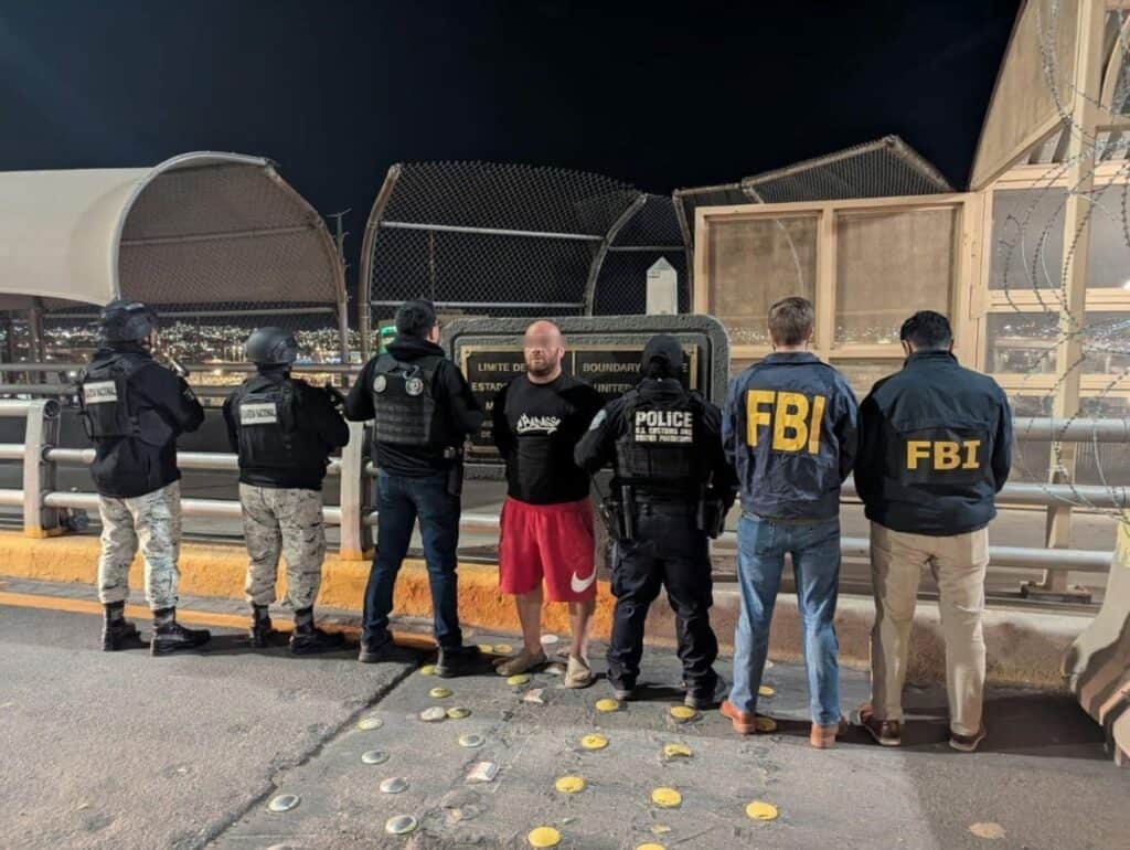 Captura Fiscalía Especializada a objetivo buscado por el FBI por el secuestro de dos menores