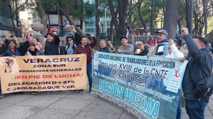 Sheinbaum a maestros inconformes por Ley del ISSSTE