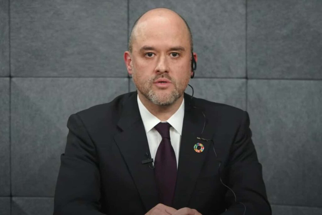 Mexicano Iván Espinosa, nuevo CEO de Nissan Motor en un momento crítico