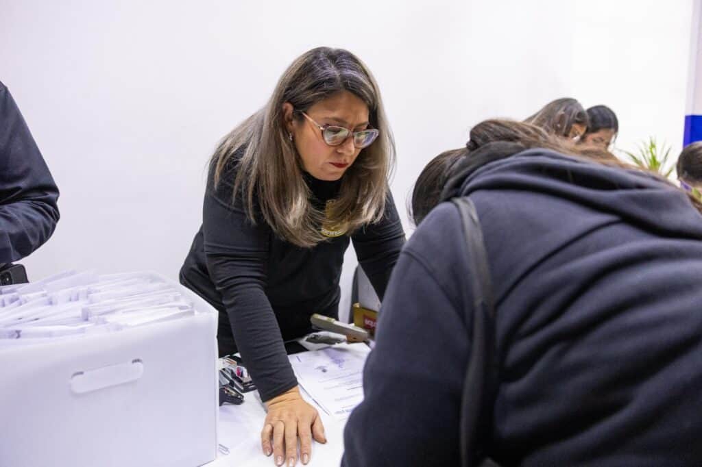 Entrega FGE a través de FANVI tarjetas de monedero electrónico a 4 mil 087 familias