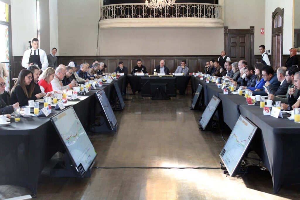 Sesiona Consejo Consultivo de Vialidad en Chihuahua