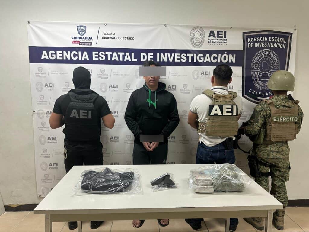 Detiene AEI a masculino en posesión de arma de fuego y droga en Cd. Juárez
