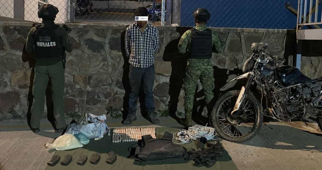 Operativo Conjunto detiene a hombre con explosivos en Moris