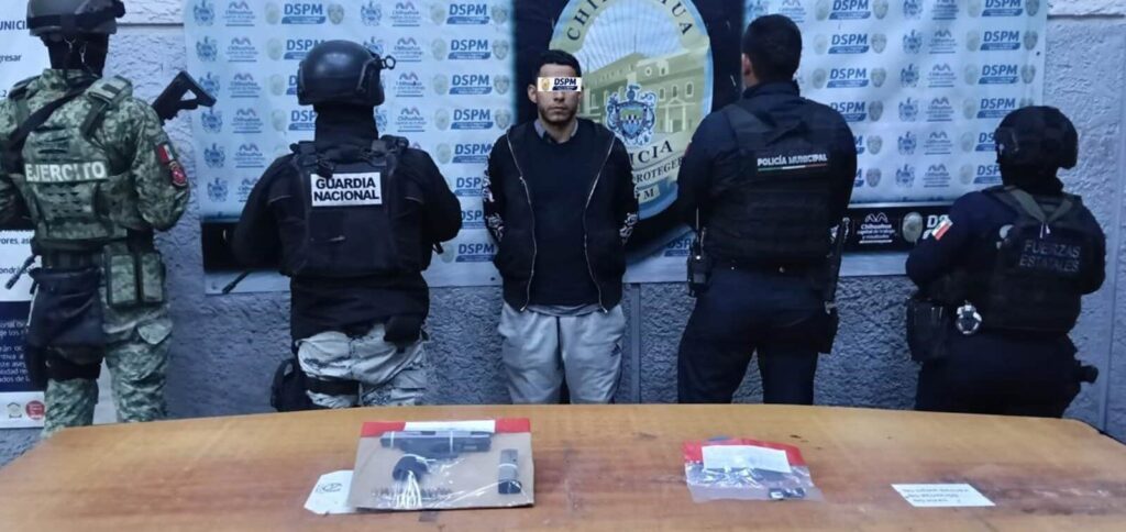 Asegura célula a hombre armado en cruce de la avenida Juan Escutia