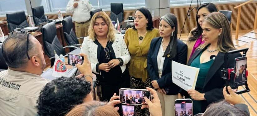 Morena protege a un agresor: diputadas Brenda Ríos y Leticia Ortega abandonan sesión para evitar exhorto contra Cuauhtémoc Blanco