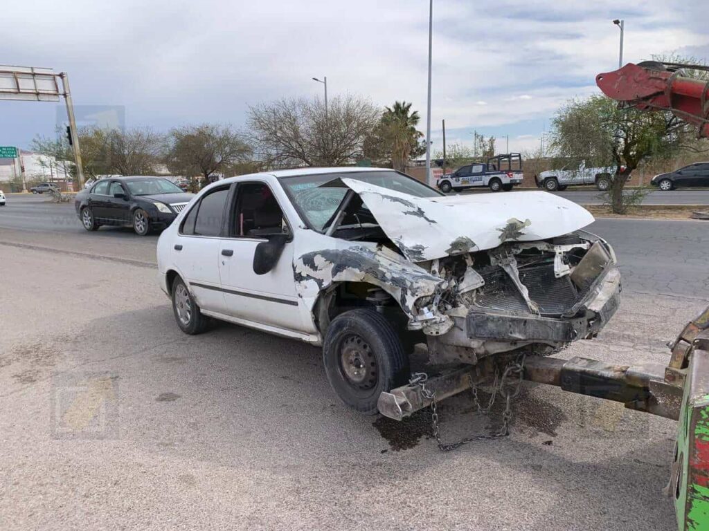 Choque alcance en Fuentes Mares; miraban accidente de camión escolar