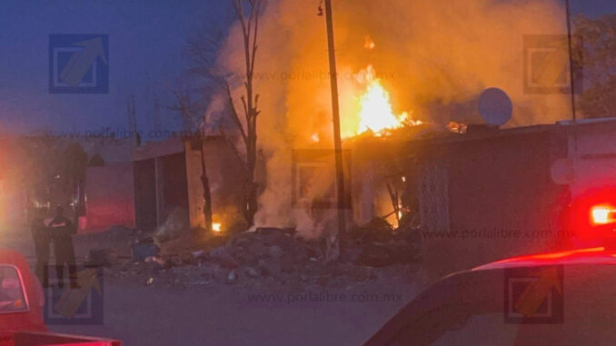 Hombre pierde la vida en incendio dentro de su domicilio en la colonia Revolución