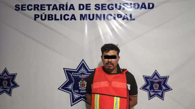 Arrestan a hombre que conducía una camioneta robada