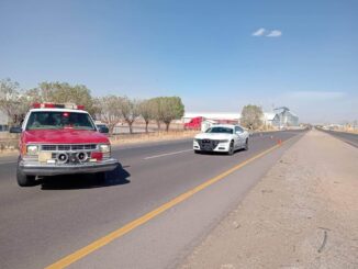 Cierran dos tramos carreteros por tolvaneras y caída de señalamiento