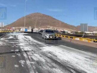 Derrame de pintura causa caos vial en el Periférico de la Juventud