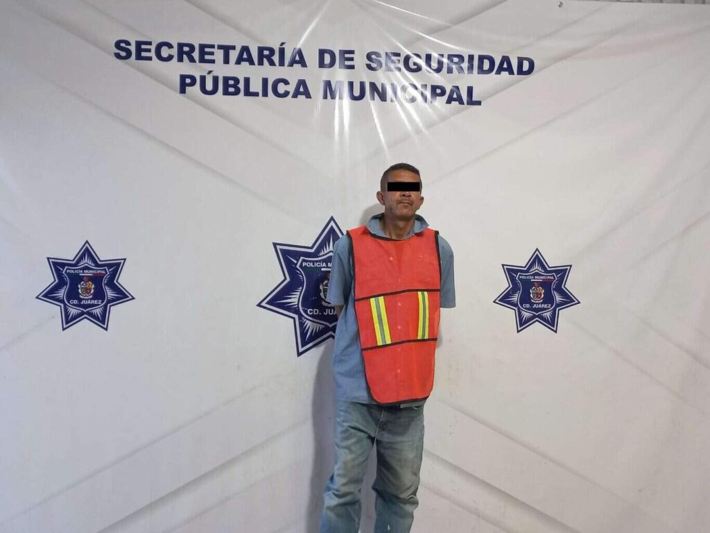 Tenía un cadáver en la sala de su casa; lo detienen