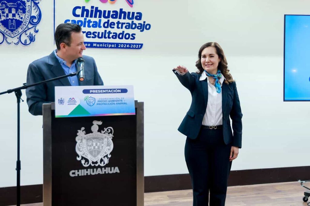 Toma protesta alcalde a la nueva coordinadora de Medio Ambiente y Protección Animal