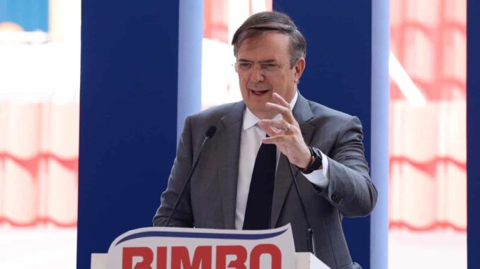 «México hoy está en una situación mejor que algunos de sus competidores», dice Ebrard