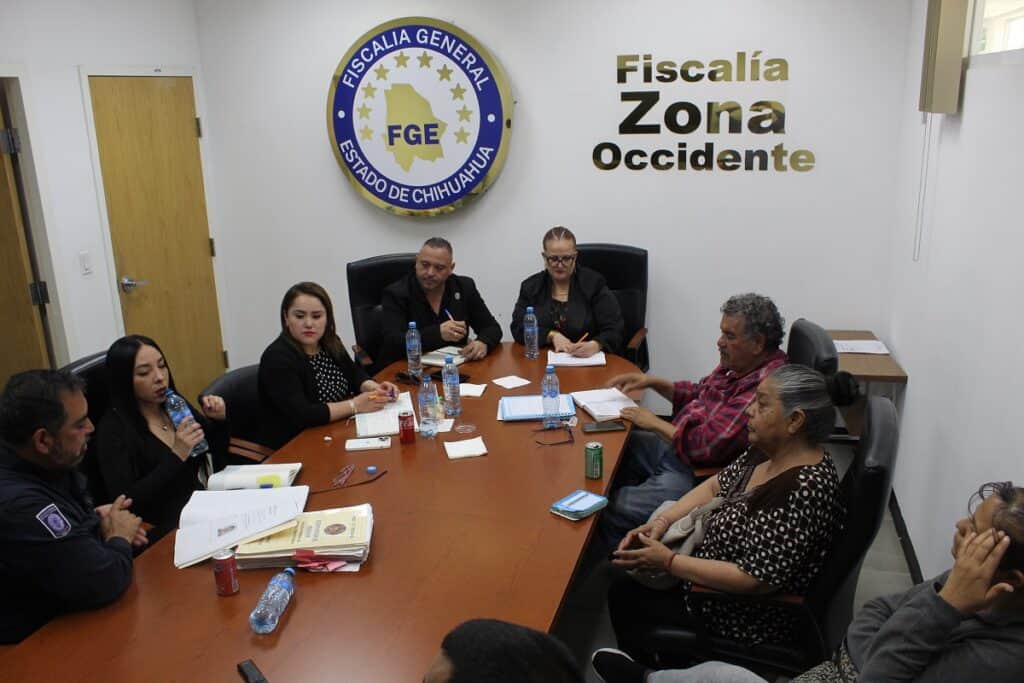 Revisa FGE Occidente con ONG y familiares, carpetas de personas desaparecidas