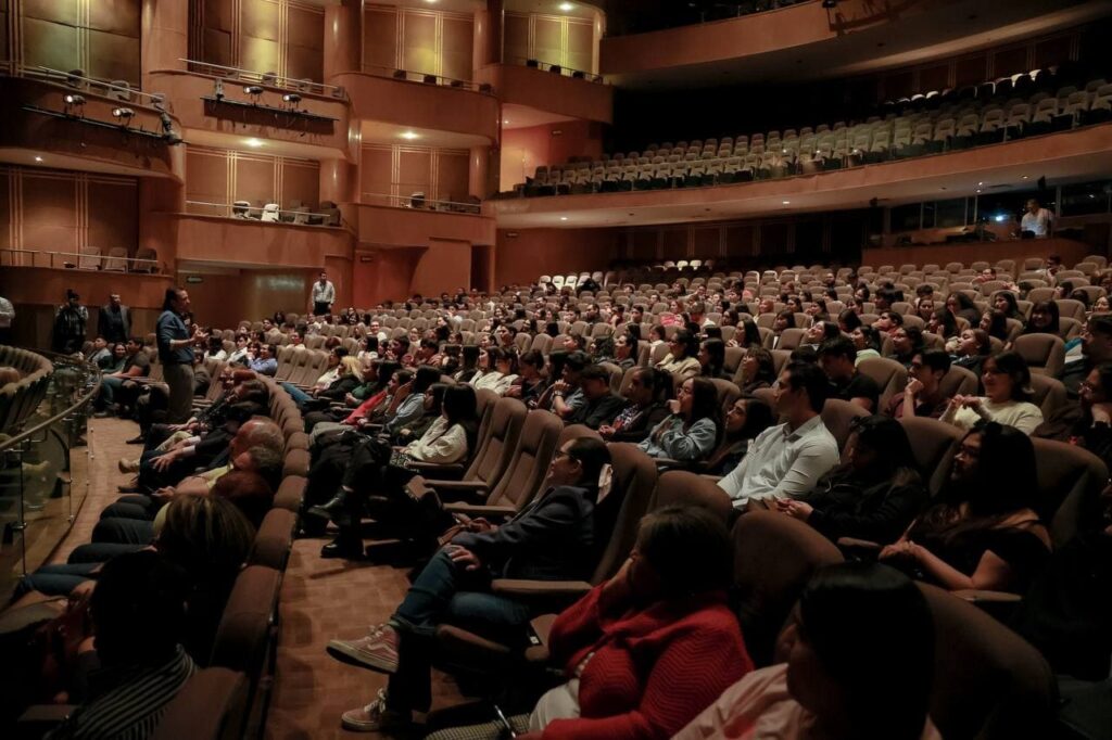 Comparte alcalde experiencia sobre gestión de la ciudad en Instituto Mexicano de Contadores Públicos de Juárez