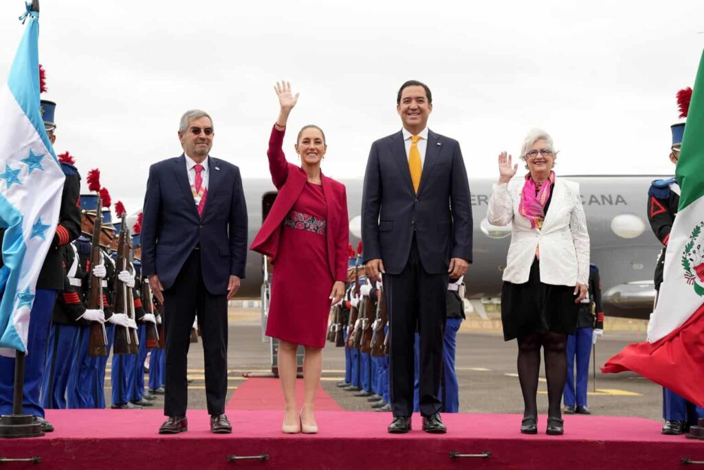 Sheinbaum llega a Honduras para cumbre de Celac