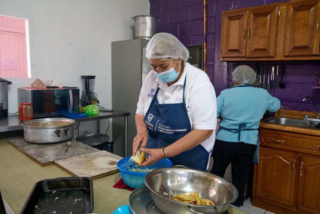 Comedores comunitarios permanecerán cerrados durante los días santos