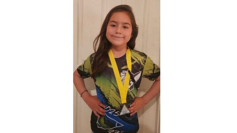 Gana alumna de primaria de Buenaventura medalla de plata en Olimpiada Nacional de Matemáticas