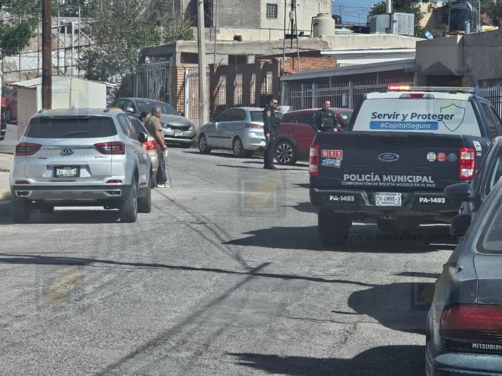 Vecinos reportan disparos en la colonia Infonavit Nacional; el sujeto se esconde en su casa