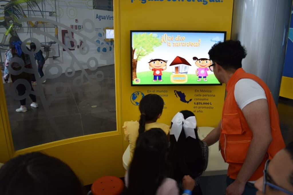 Celebra CEJUM a niñas y niños en La Rodadora