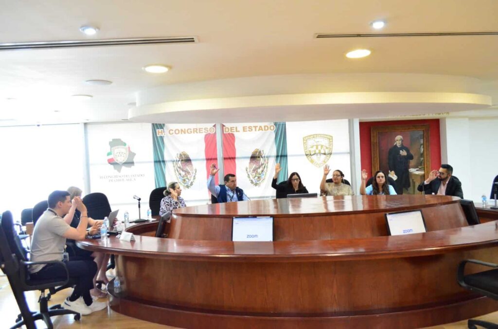 Se firma baja documental en el Congreso del Estado