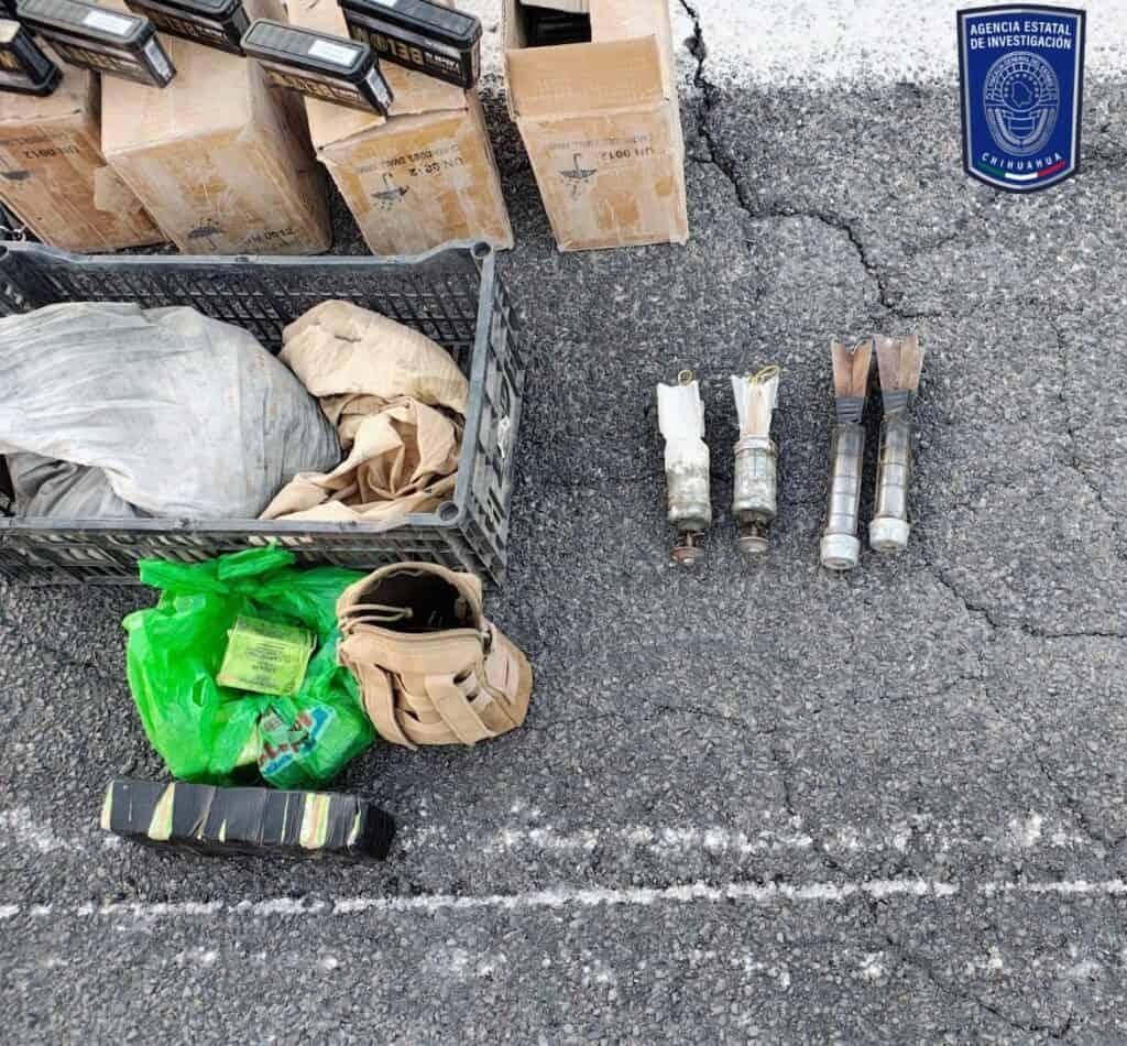 Aseguran arsenal abandonado tras enfrentamiento en la carretera Ojinaga – Aldama