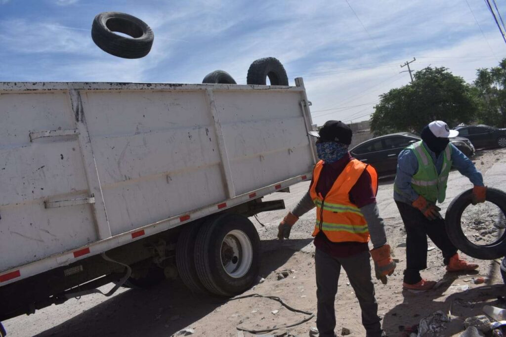 Retiran 950 toneladas de basura y llantas en colonias del suroriente