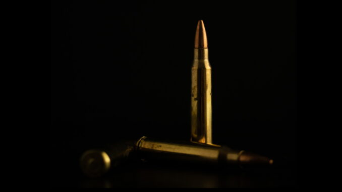 Reportan bloqueos, detonaciones y presencia de sujetos armados en Sinaloa