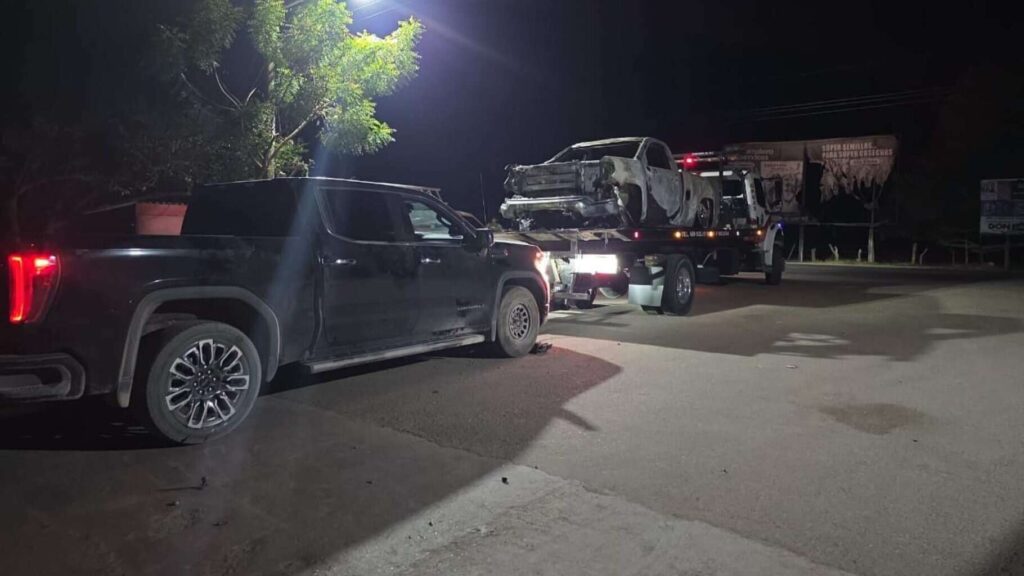 Aseguran vehículos, ponchallantas y cartuchos en Sinaloa
