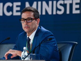 Nubank fichará como directivo al expresidente del Banco Central brasileño Roberto Campos