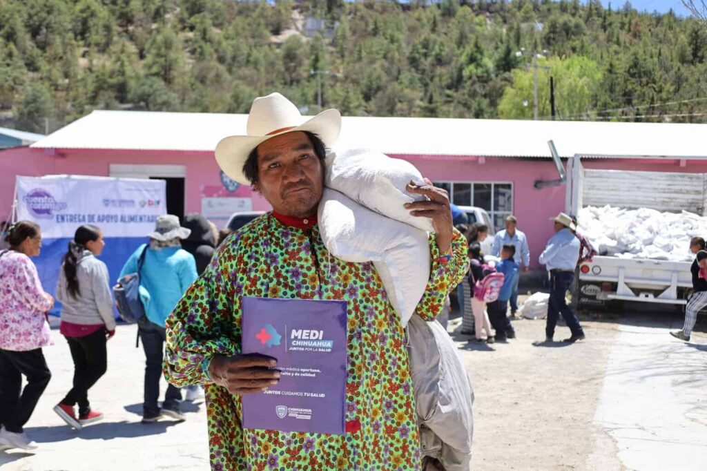 Entregan maíz y frijol a 500 familias de diversas comunidades de Sisoguichi