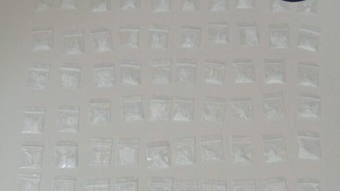 Asegura AEI cien envoltorios con metanfetamina en Parral